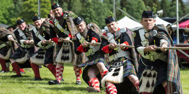 braemar-gathering-braemar-scotland